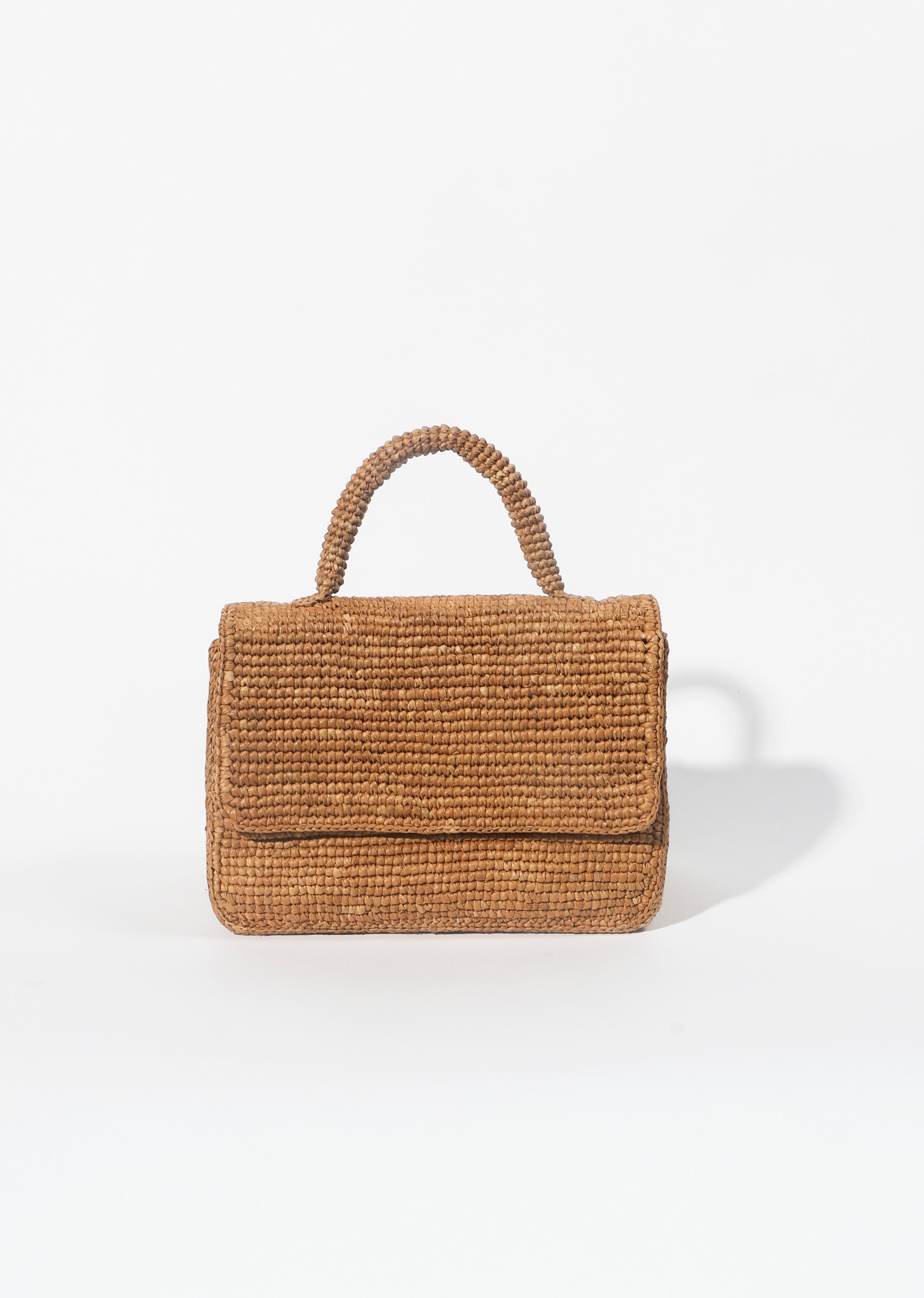 The Pedregal Flap Bag in Tea raffia — Cabana Twentynine