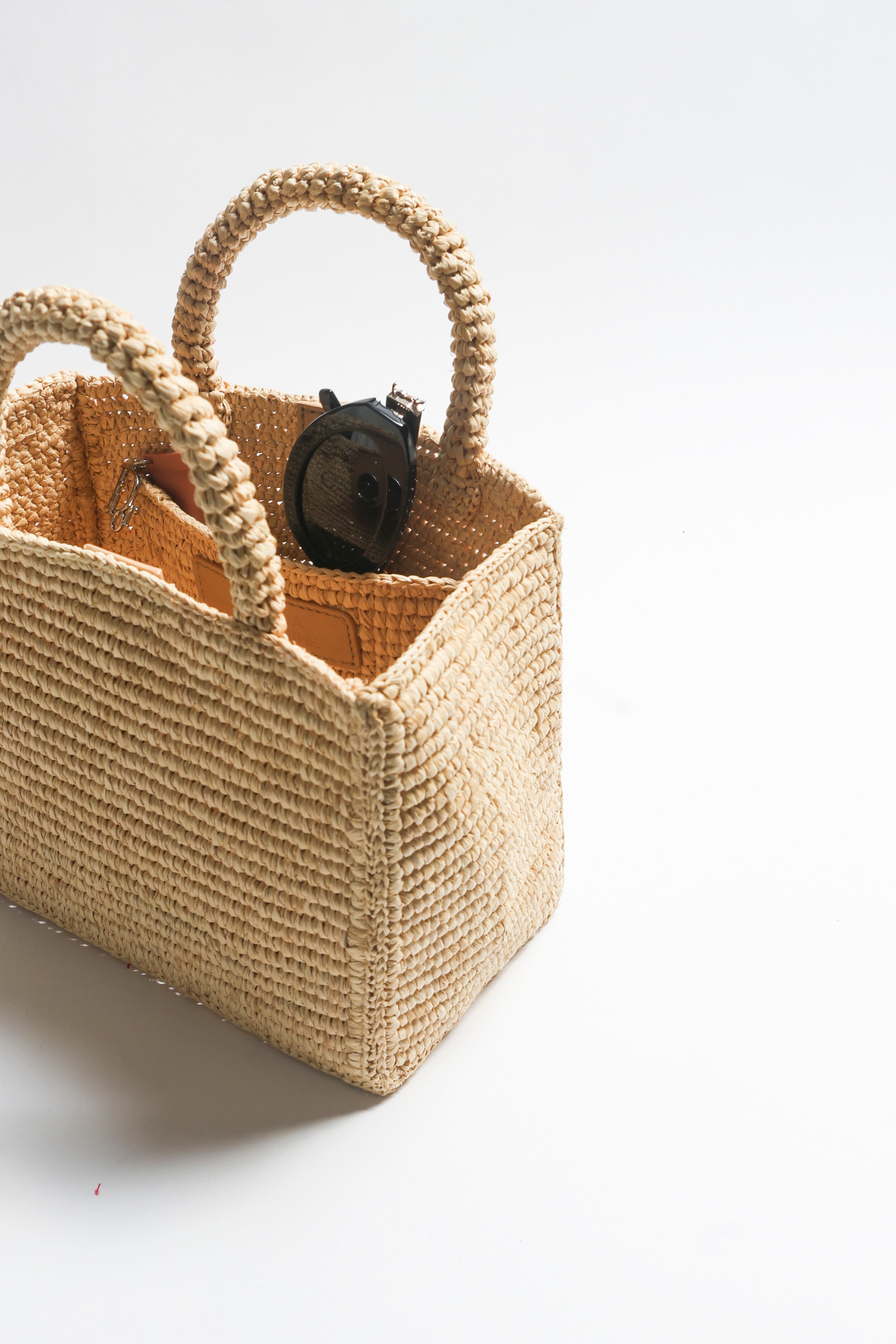 The Sur Mini Tote in Natural raffia — Cabana Twentynine